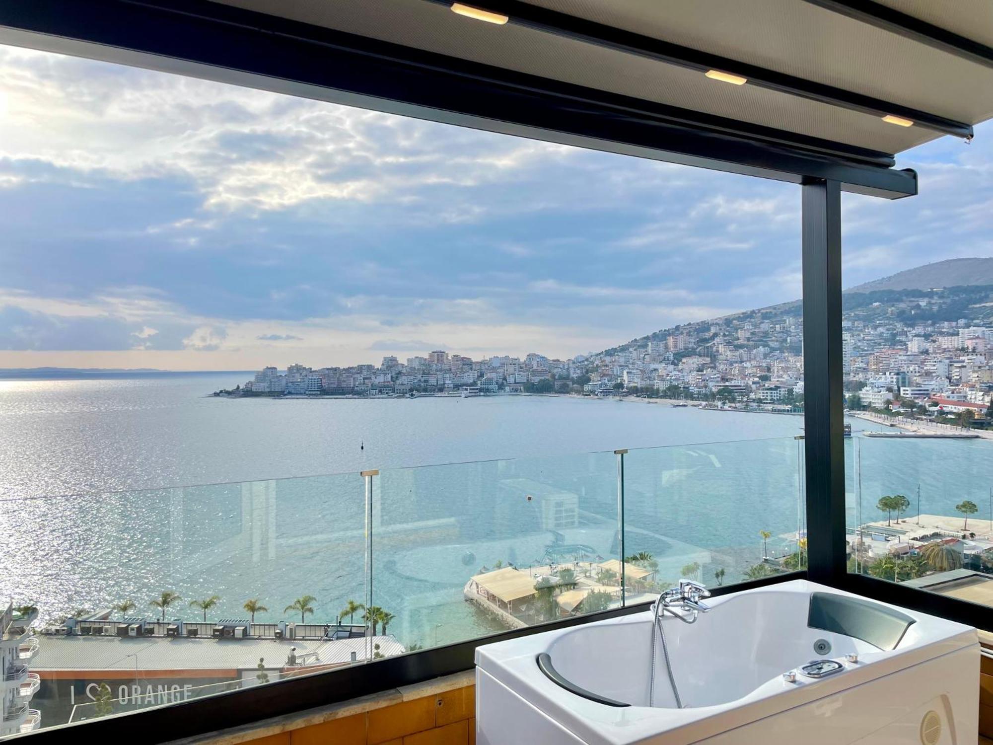 Апартаменти Seaview Golden Penthouse Саранда Екстер'єр фото
