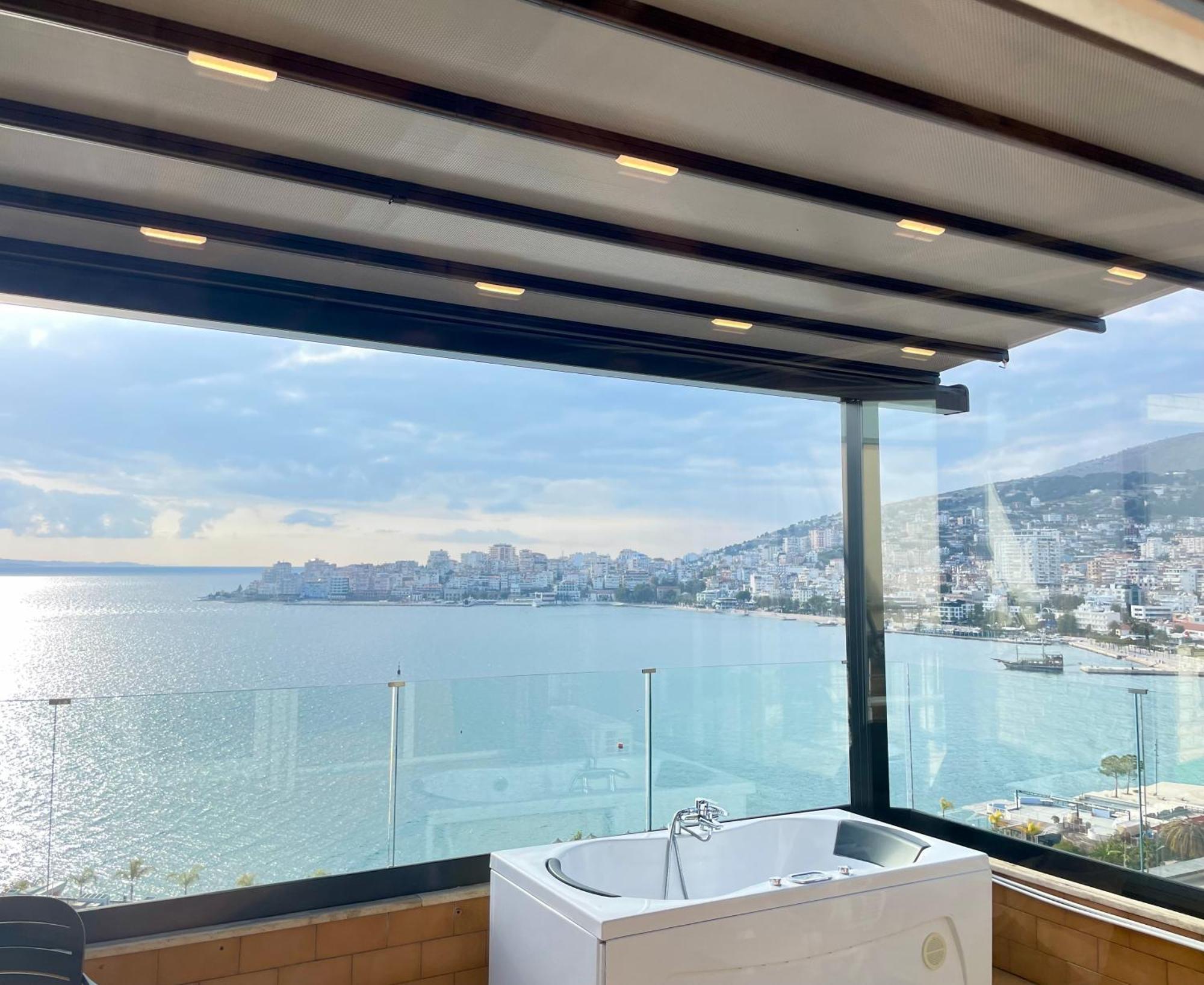 Апартаменти Seaview Golden Penthouse Саранда Екстер'єр фото