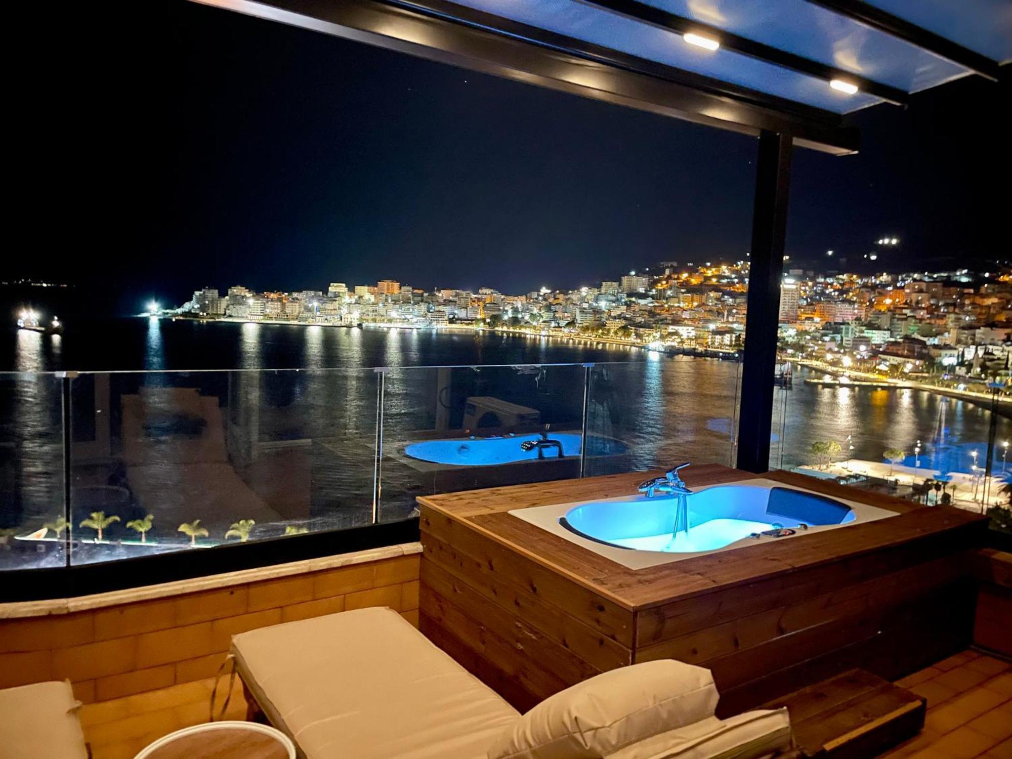 Апартаменти Seaview Golden Penthouse Саранда Екстер'єр фото