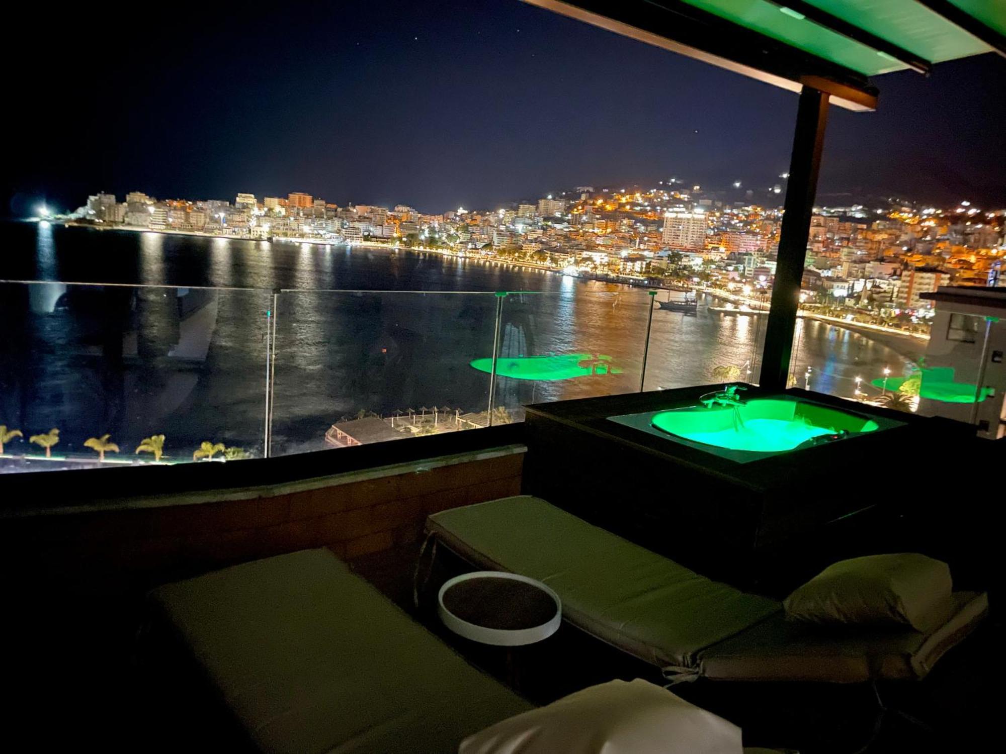 Апартаменти Seaview Golden Penthouse Саранда Екстер'єр фото